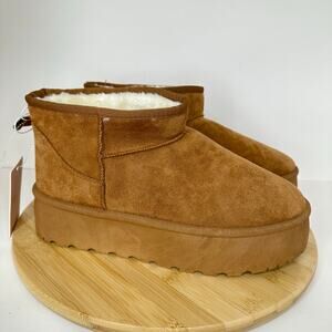 Olivia & Kate Low Slung Faux Fur Lined Cozy Platform Ankle Boots Size 8.5